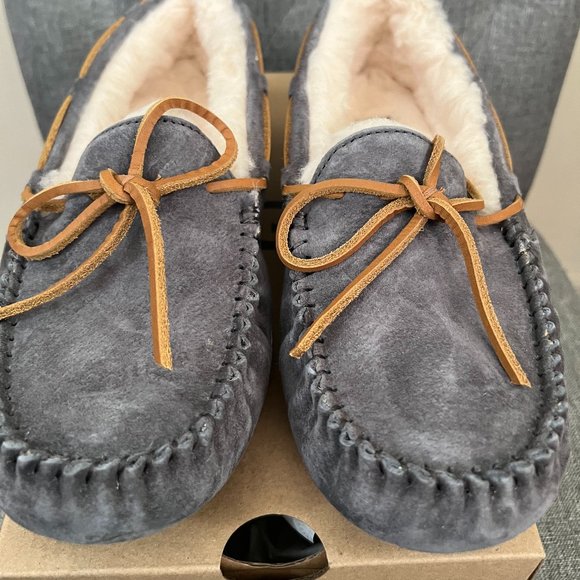 Ugg Dakota gray suede moccasins - Picture 3 of 10